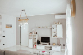 Arianna luxury home